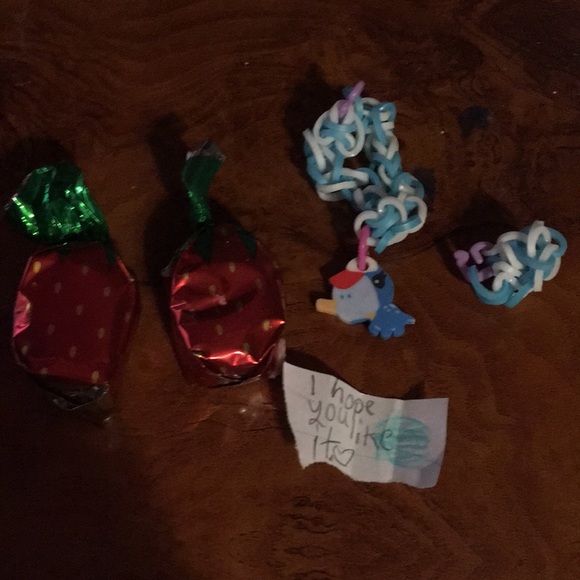 I am selling a bracelet and a ring and a snack for you☺️ - Picture 3 of 4